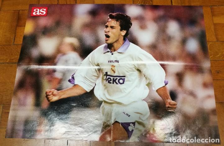 Coleccionismo deportivo: POSTER REAL MADRID RAUL GONZALEZ AS 55 X 41 CM