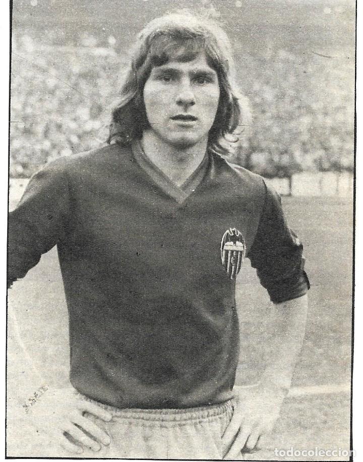 Coleccionismo deportivo: VALENCIA CF: Recorte de TIRAPU - Foto 1