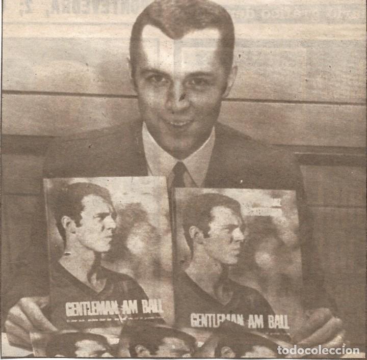 Sammelleidenschaft Sport: Recorte de BECKENBAUER posando junto a una revista que habla de &eacute;l. 1970