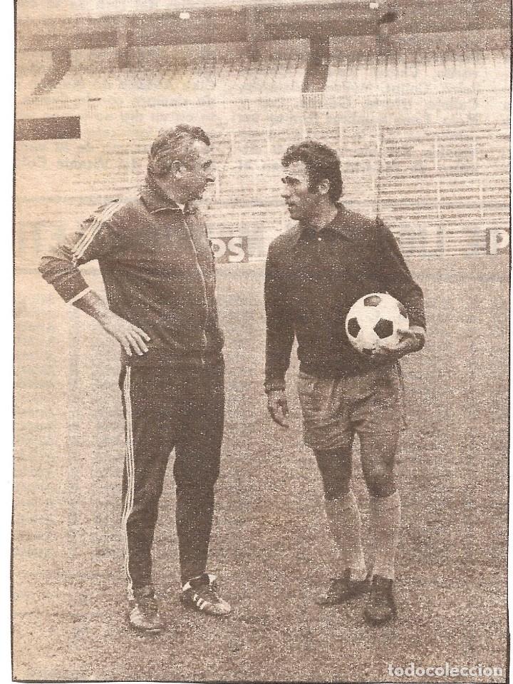 Sammelleidenschaft Sport: REAL MADRID: Recorte de MIGUEL MU&Ntilde;OZ y AMANCIO en un entrenamiento