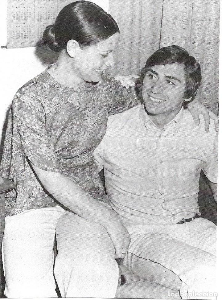 Collectionnisme sportif: REAL MADRID: Recorte de MIGUEL &Aacute;NGEL con su esposa