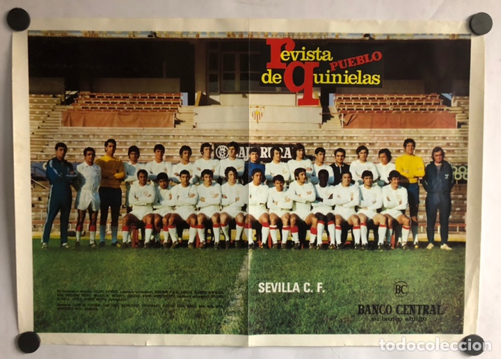 Coleccionismo deportivo: SEVILLA C.F. POSTER REVISTA REVISTA DE QUINIELA PUEBLO. A&Ntilde;OS 70.