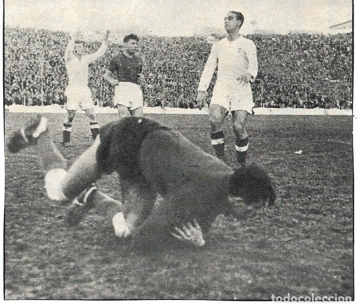 Coleccionismo deportivo: Recorte de una parada del portero del SAN LORENZO DE ALMAGRO. 1946