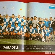 Coleccionismo deportivo: C.D. SABADELL (1964) POSTER TELE EXPRES 33,50X24 CM - 1ª DIVISION LIGA FUTBOL - GENTILEZA PHILCO. Lote 251110855