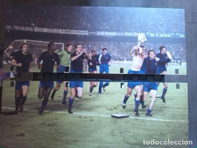Coleccionismo deportivo: L&aacute;mina decorativa doble Bar&ccedil;a FCB Vintage. Medidas: 15 X 40 cm por l&aacute;mina. Figura completa: 30 X 4