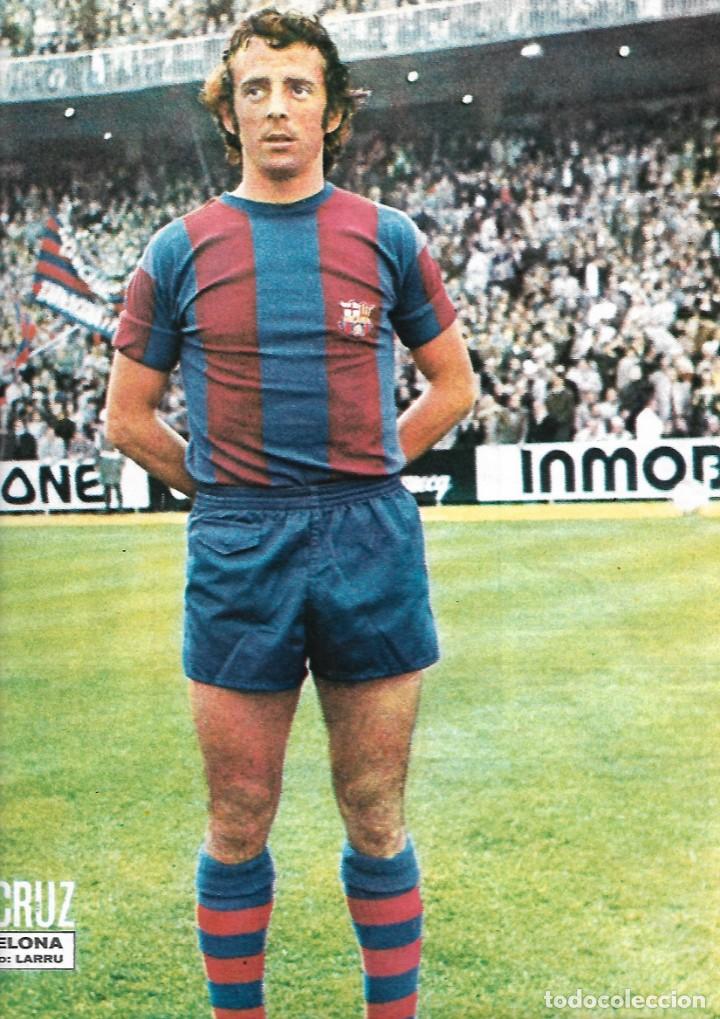 Coleccionismo deportivo: BAR&Ccedil;A: P&oacute;ster de DE LA CRUZ. 1975 - Foto 1