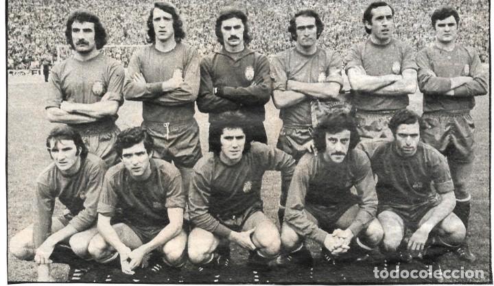 Sammelleidenschaft Sport: SELECCI&Oacute;N ESPA&Ntilde;OLA DE F&Uacute;TBOL: Recorte de un equipo de 1976, RFA 2-Espa&ntilde;a 0