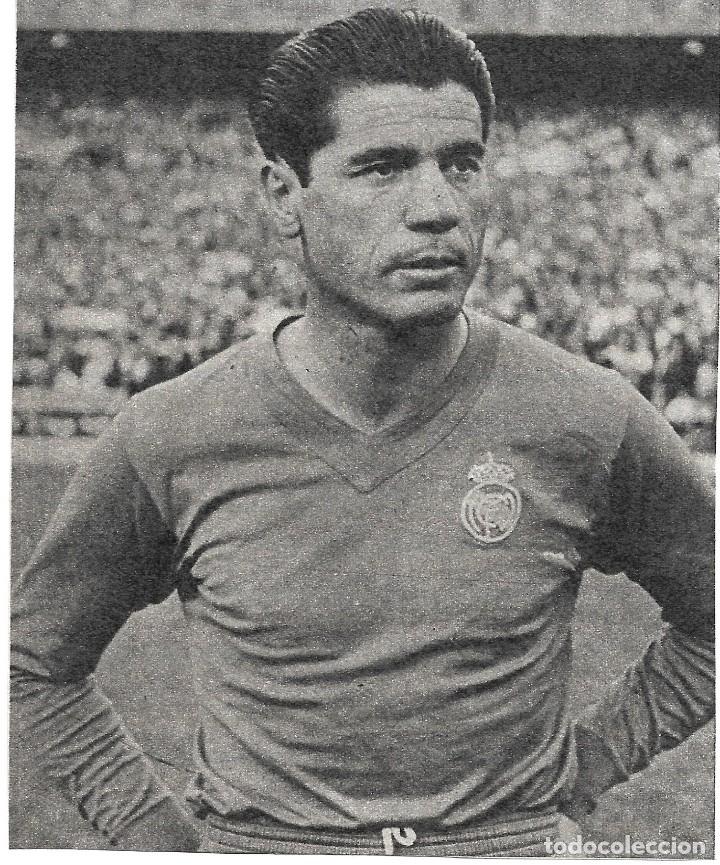 Collezionismo sportivo: ATHLETIC DE BILBAO: Curioso recorte de Piru Gainza con la camiseta del R.Madrid en un amistoso