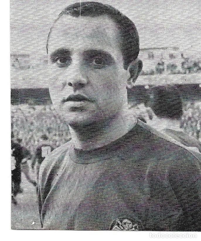 Coleccionismo deportivo: SELECCI&Oacute;N ESPA&Ntilde;OLA DE F&Uacute;TBOL: Recorte de VELOSO