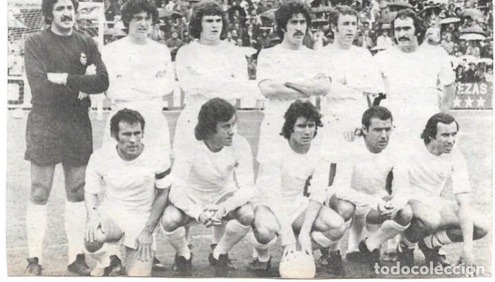 Sports collectibles: REAL MADRID: Recorte de un equipo de la temporada 74-75