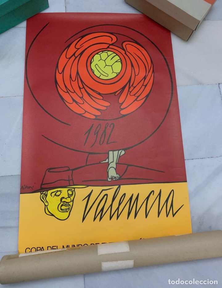 Coleccionismo deportivo: CARTEL F&Uacute;TBOL ESPA&Ntilde;A 82 VALENCIA SEDE ORIGINAL