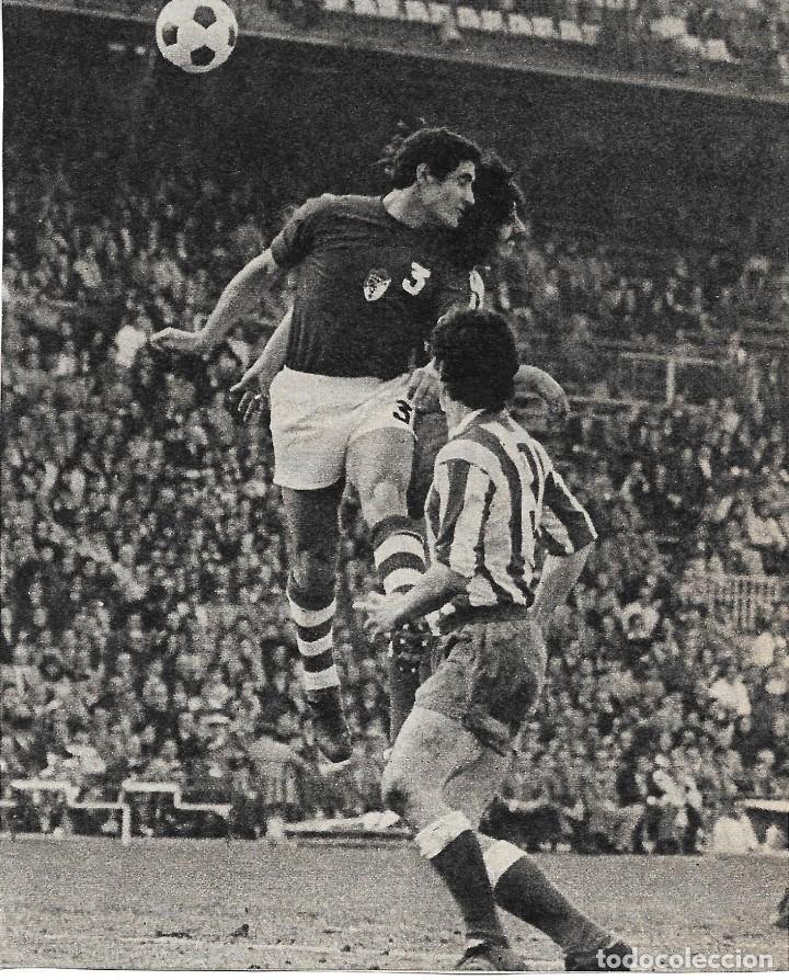 Sports collectibles: GRANADA CF: Recorte de CASTELLANOS en acci&oacute;n. 1974