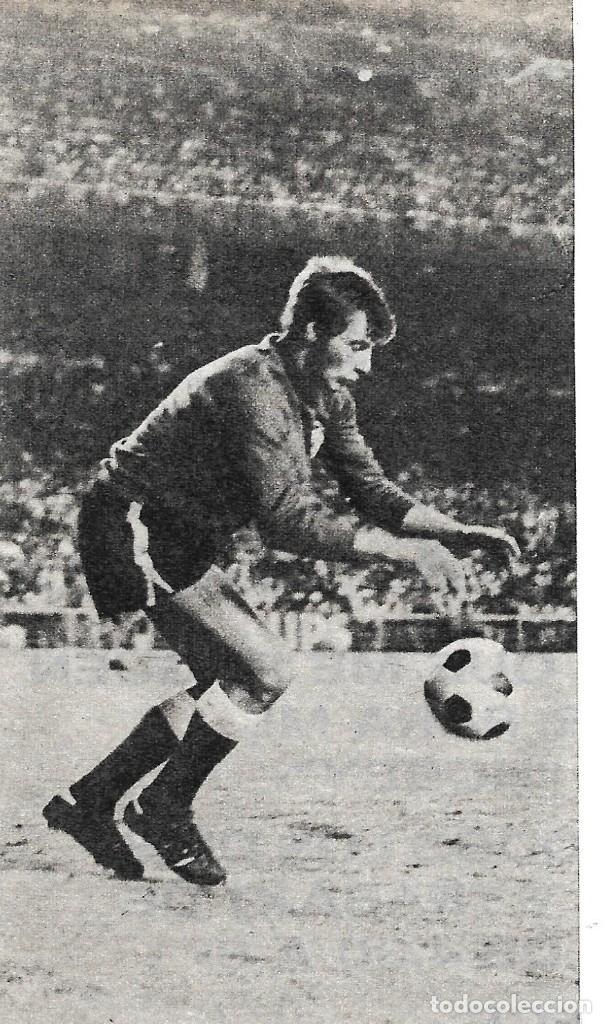 Coleccionismo deportivo: VALENCIA CF: Recorte de MANZANEDO - Foto 1
