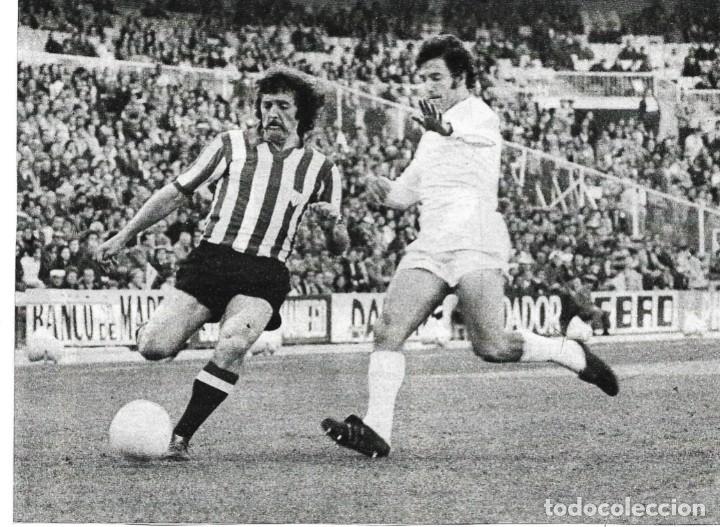 Sports collectibles: ATHLETIC DE BILBAO: Recorte de LASA en acci&oacute;n. 1975