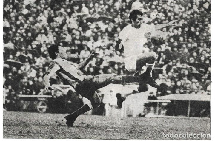 Collezionismo sportivo: REAL MADRID: Recorte de AMANCIO en pugna con el deportivista Loureda