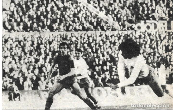 Collezionismo sportivo: REAL ZARAGOZA: Recorte del LOBO DIARTE marcando un gol de cabeza al Bar&ccedil;a.1976