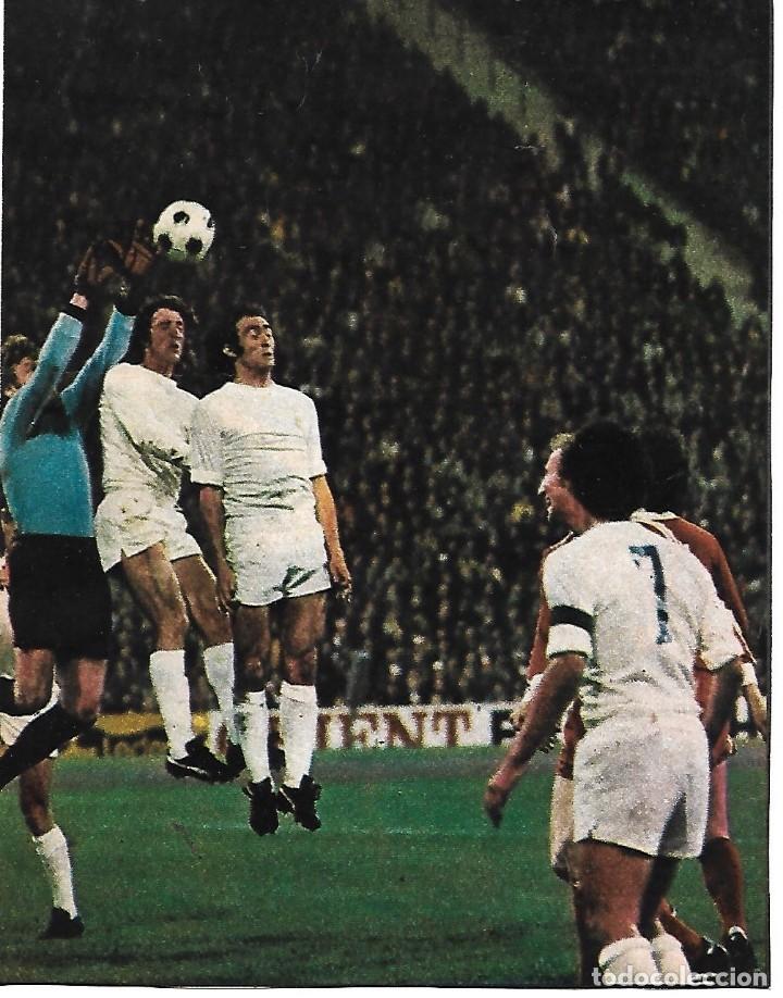 Collectionnisme sportif: REAL MADRID: Recorte de PIRRI y SOL saltando con Sepp Maier. 1976