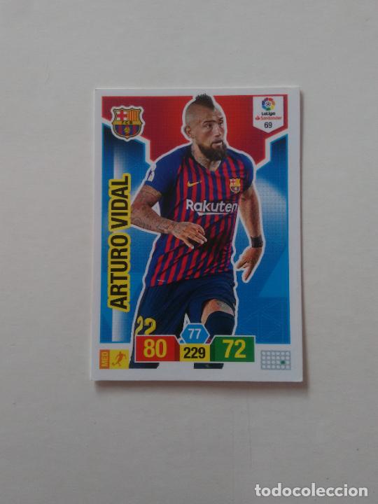 Collectionnisme sportif: 69 ARTURO VIDAL BARCELONA BAR&Ccedil;A CROMO TARJETA ADRENALYN PANINI LIGA FUTBOL 2018-2019 18-19