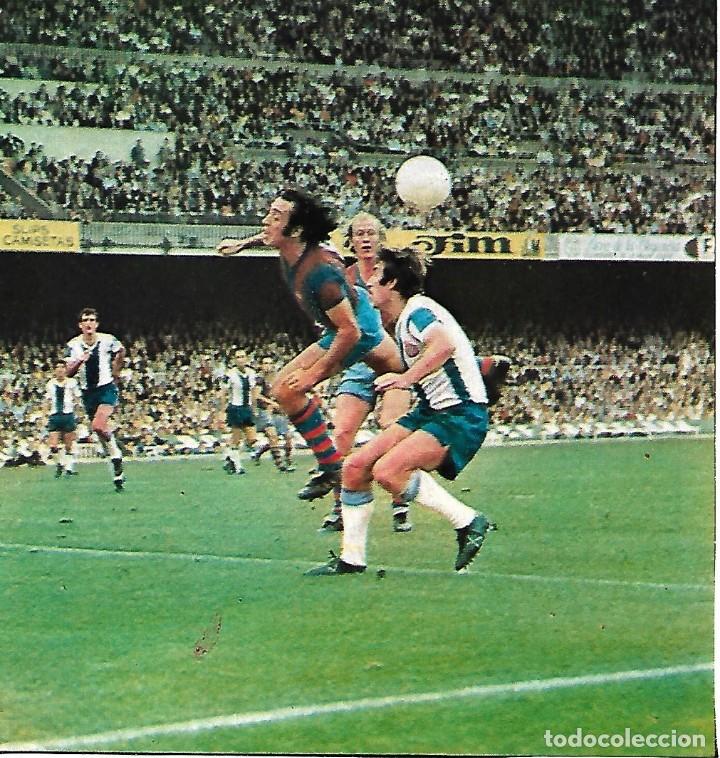 Collezionismo sportivo: BAR&Ccedil;A: Recorte de ASENSI en pugna con Granero. 1973