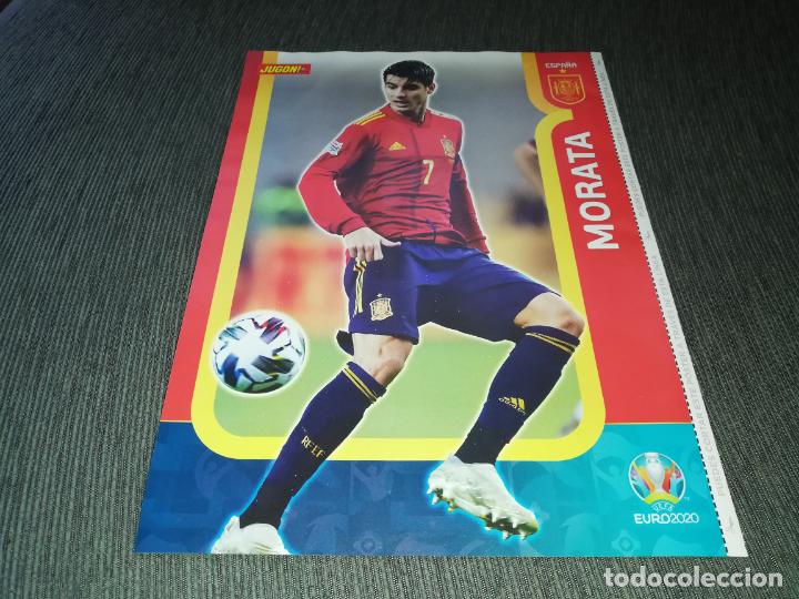 Collectionnisme sportif: DOBLE POSTER MORATA RODRI EURO ESPA&Ntilde;A JUGON 2020 2021 20 21 TAMA&Ntilde;O FOLIO
