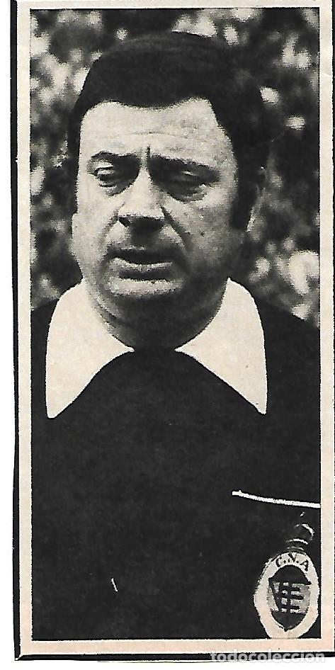 Coleccionismo deportivo: Recorte del &aacute;rbitro BORR&Aacute;S DEL BARRIO. 1976