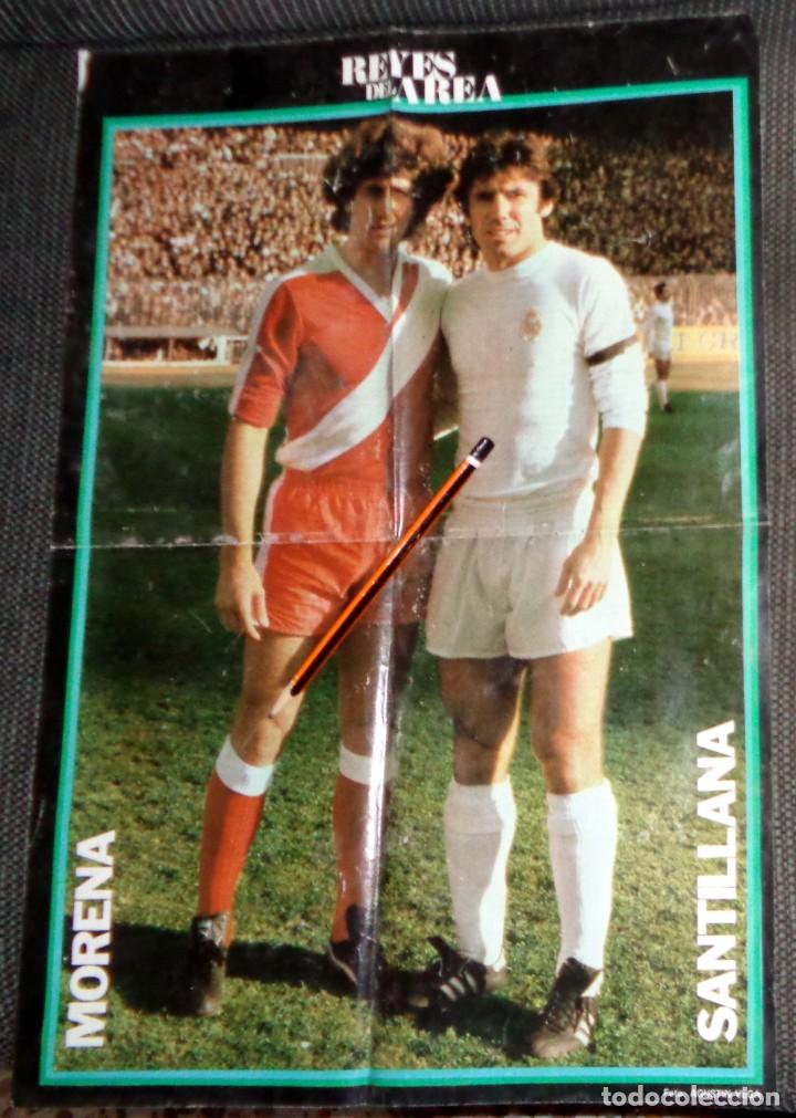 Coleccionismo deportivo: P&Oacute;STER F&Uacute;TBOL - SANTILLANA REAL MADRID CF. MORENA RAYO VALLECANO REVISTA AS COLOR P&Oacute;STER - ANTIGUO
