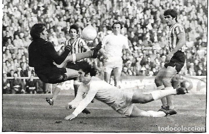 Collectionnisme sportif: REAL MADRID: Recorte de SANTILLANA en acci&oacute;n. 1975