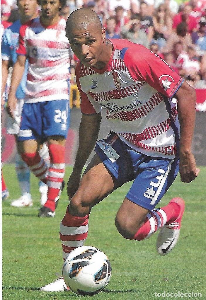Collectionnisme sportif: GRANADA CF: Gran recorte de YACINE BRAHIMI. 2013