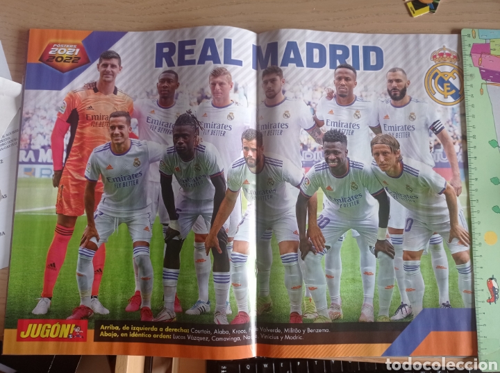 Coleccionismo deportivo: F&Uacute;TBOL P&Oacute;STER ALINEACI&Oacute;N REAL MADRID 2021 2022 REVISTA JUG&Oacute;N