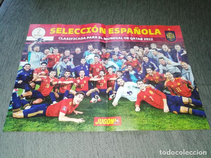 Sammelleidenschaft Sport: DOBLE POSTER SELECCION EQUIPO ESPA&Ntilde;A MEMPHIS DEPAY BARCELONA JUGON 2021 2022 21 22 TAMA&Ntilde;O FOLIO X2