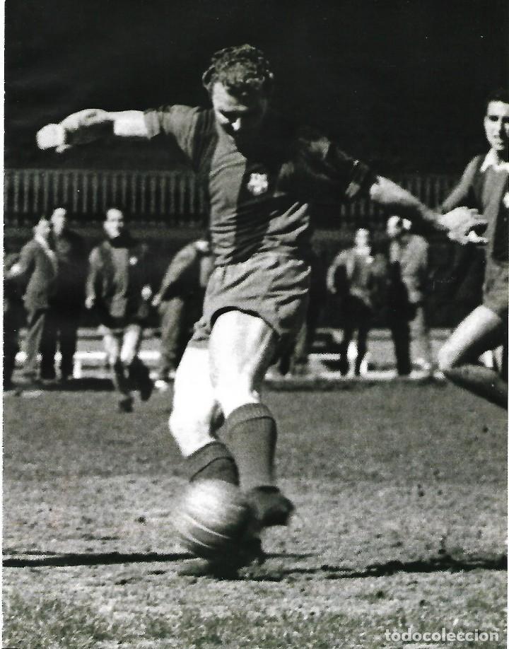 Coleccionismo deportivo: BAR&Ccedil;A: L&aacute;mina de Ladislao KUBALA - Foto 1