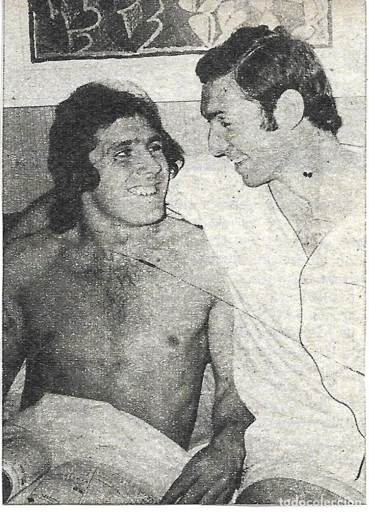 Collezionismo sportivo: Recorte de SANTILLANA con QUINI, los dos en el hospital