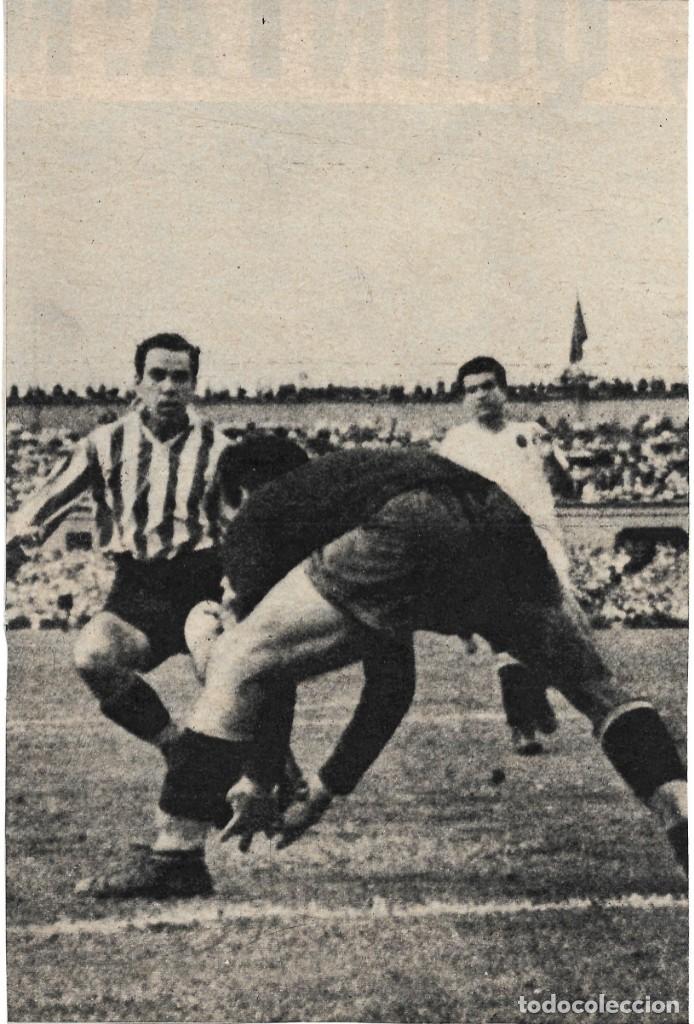 Collezionismo sportivo: ATHLETIC DE BILBAO: Gran recorte de Telmo ZARRA acosando al portero rival