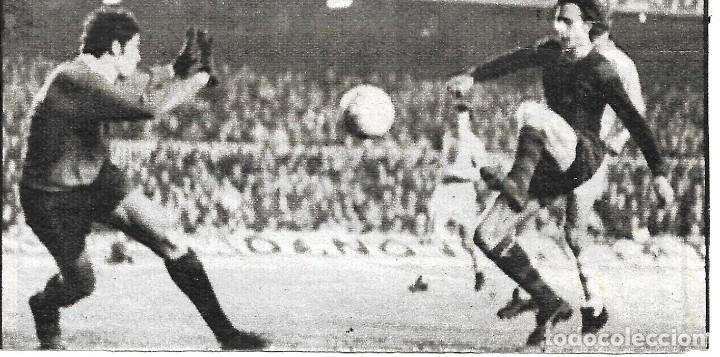 Collectionnisme sportif: Recorte de CRUYFF ante el meta rival. 1974