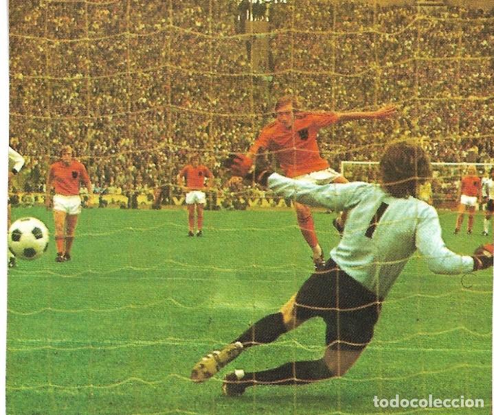 Coleccionismo deportivo: Recorte de NEESKENS lanzando el penalty en la Final del Mundial del 74