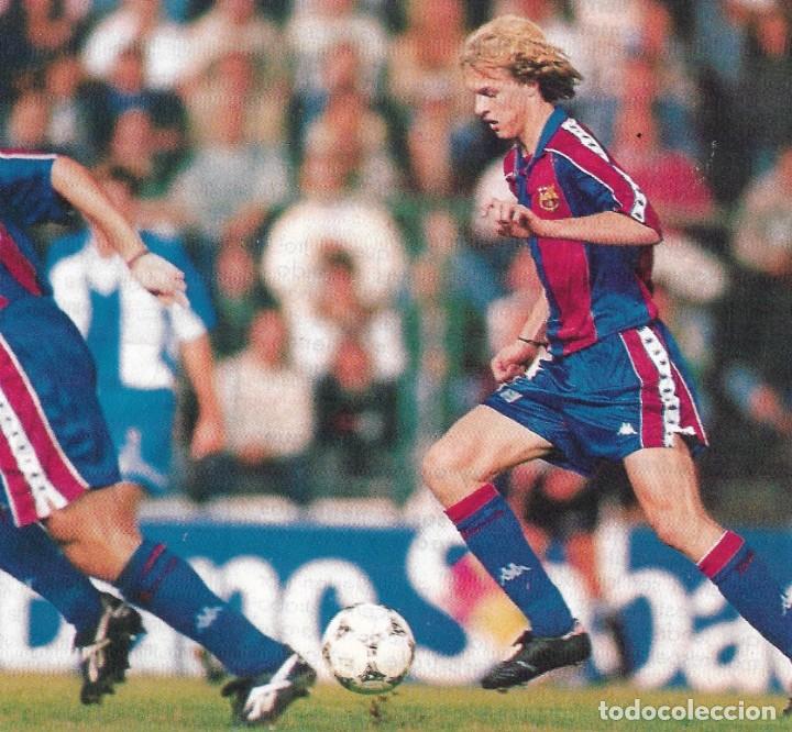 Coleccionismo deportivo: Recorte de JORDI CRUYFF en acci&oacute;n