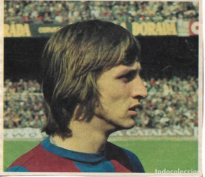 Coleccionismo deportivo: Recorte de CRUYFF en el Camp Nou - Foto 1