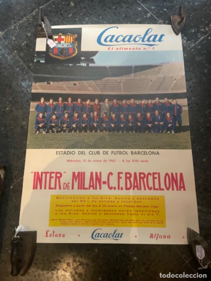 Coleccionismo deportivo: ANTIGUO CARTEL FUTBOL INTER DE MILAN - C.F. BARCELONA 10 ENERO 1962 , ESTADIO DEL CLUB DE FUTBOL BAR
