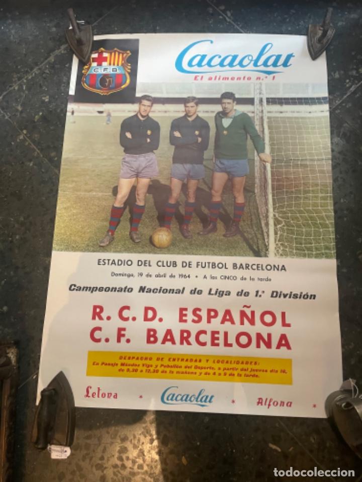 Sammelleidenschaft Sport: ANTIGUO CARTEL FUTBOL - R.C.D. ESPA&Ntilde;OL - C.F. BARCELONA 19 ABRIL 1964 CAMPEONATO NACIONAL DE LIGA