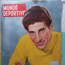 Coleccionismo deportivo: ROGELIO ANTONIO DOMINGUEZ - PORTADA MUNDO DEPORTIVO - AÑO 1956. Lote 322360553