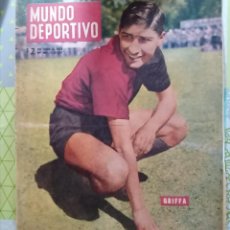 Coleccionismo deportivo: BERNARDO GRIFFA PORTADA ” MUNDO DEPORTIVO” AÑO 1957. Lote 322363528