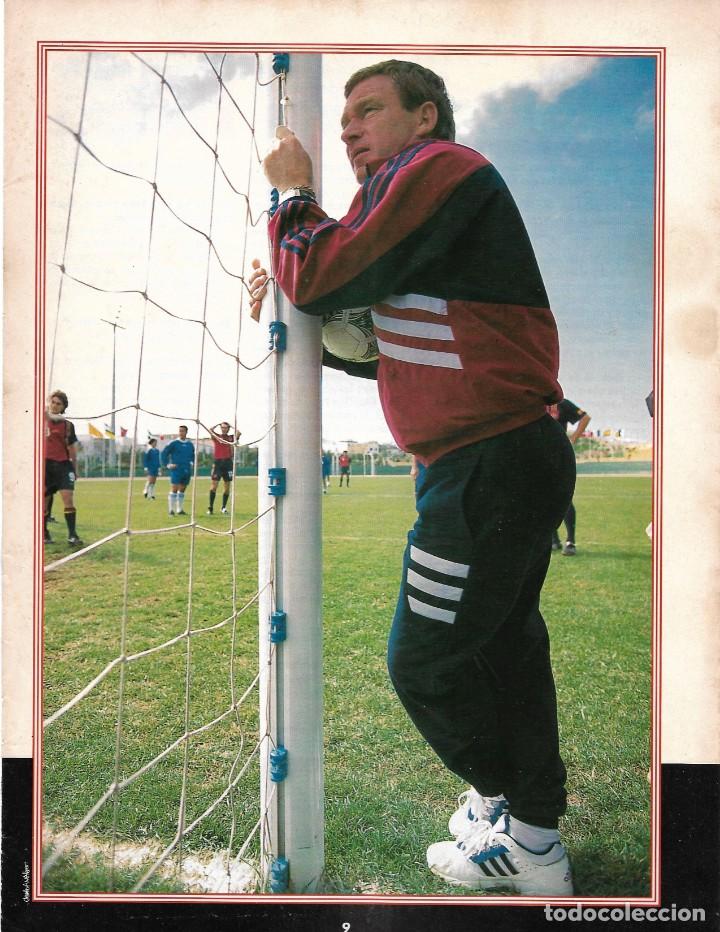 Collezionismo sportivo: Minip&oacute;ster de JAVIER CLEMENTE con la SELECCI&Oacute;N ESPA&Ntilde;OLA DE F&Uacute;TBOL. Finales de los 90