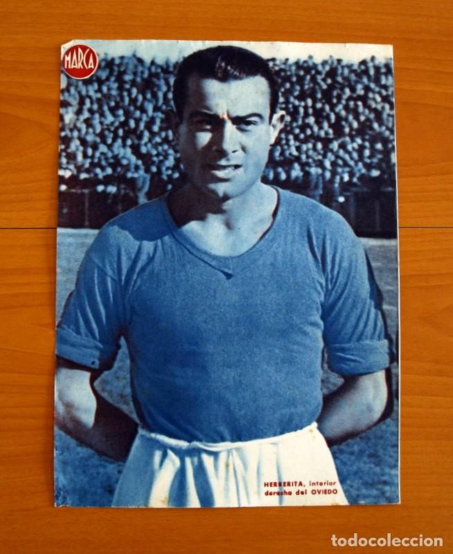 Coleccionismo deportivo: Oviedo - Herrerita Interior derecho - L&aacute;mina de Marca a&ntilde;os 40 - Tama&ntilde;o 23,5x32 cm.