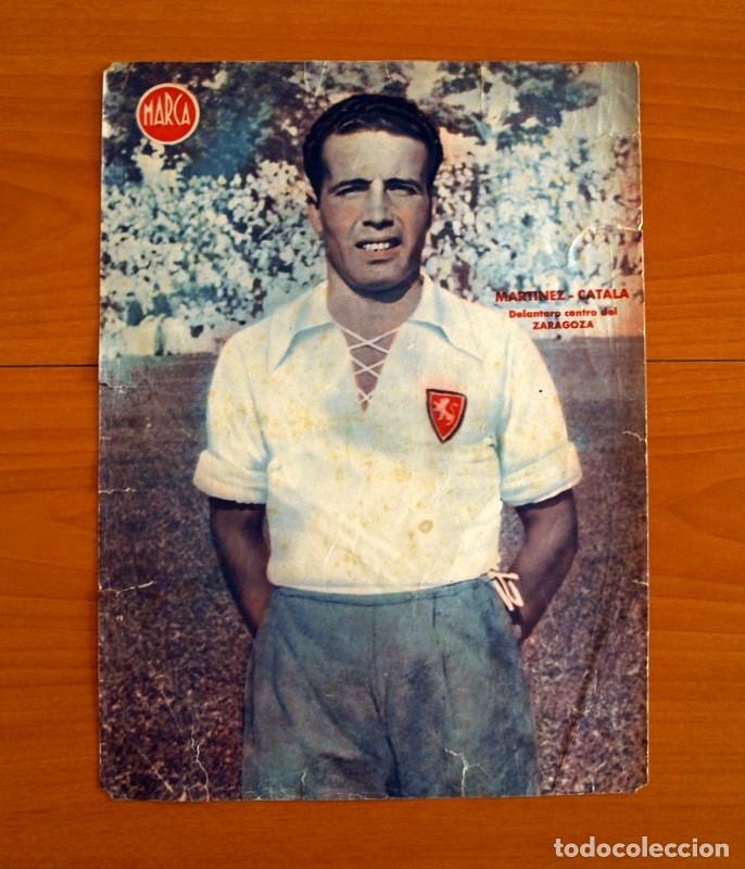 Coleccionismo deportivo: Zaragoza - Martinez Catala Delantero - L&aacute;mina de Marca a&ntilde;os 40 - Tama&ntilde;o 23,5x32 cm.