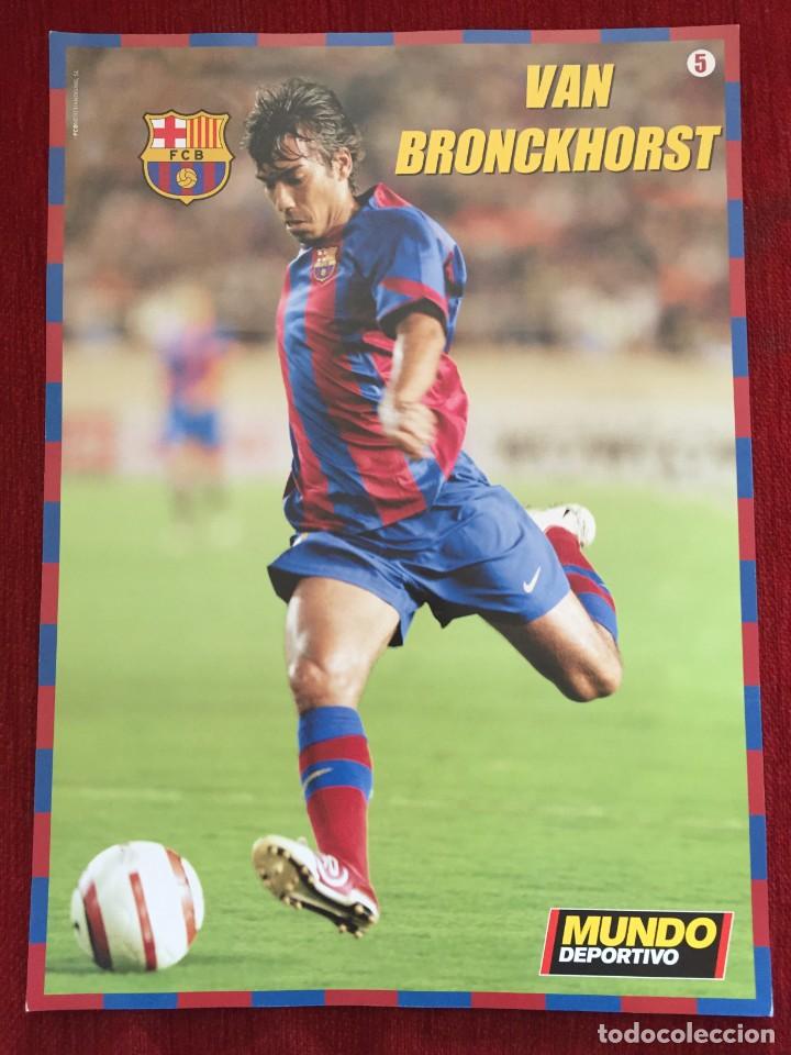 Collectionnisme sportif: CARTEL POSTER MUNDO DEPORTIVO LIGA TEMPORADA 2004 2005 CROMO JUGADOR VAN BRONCKHORST # 5