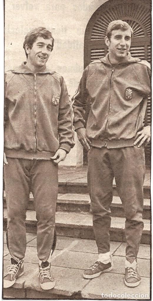 Sammelleidenschaft Sport: SELECCI&Oacute;N ESPA&Ntilde;OLA DE F&Uacute;TBOL: Recorte de VEL&Aacute;ZQUEZ y REXACH EN 1969