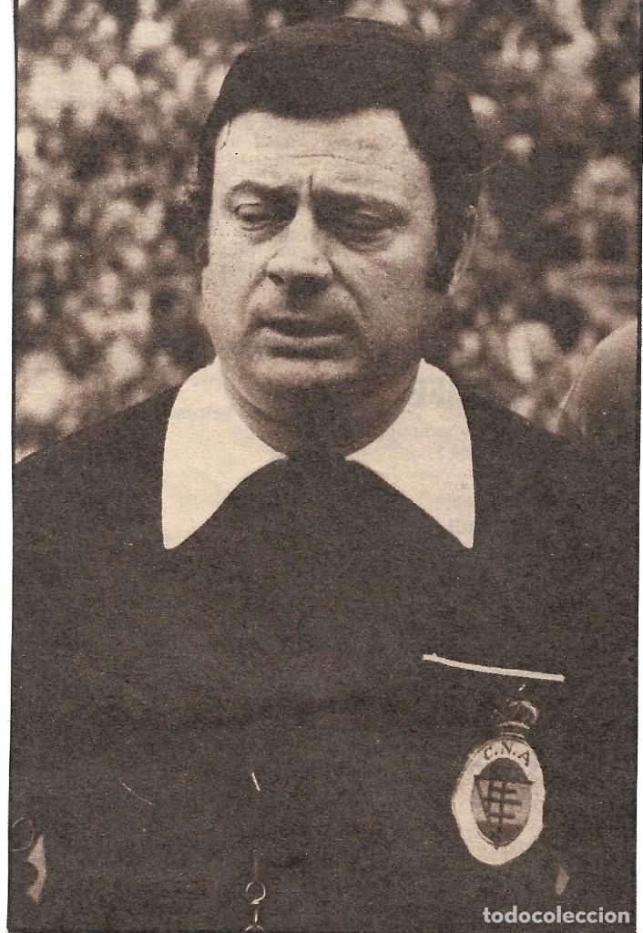 Sammelleidenschaft Sport: Gran recorte del &aacute;rbitro del Colegio Balear Antonio BORR&Aacute;S DEL BARRIO. 1978