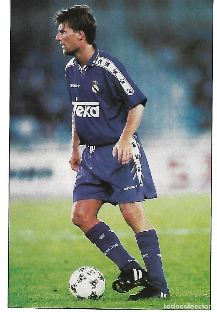 Coleccionismo deportivo: Recorte de LAUDRUP con el Madrid, segunda equipaci&oacute;n