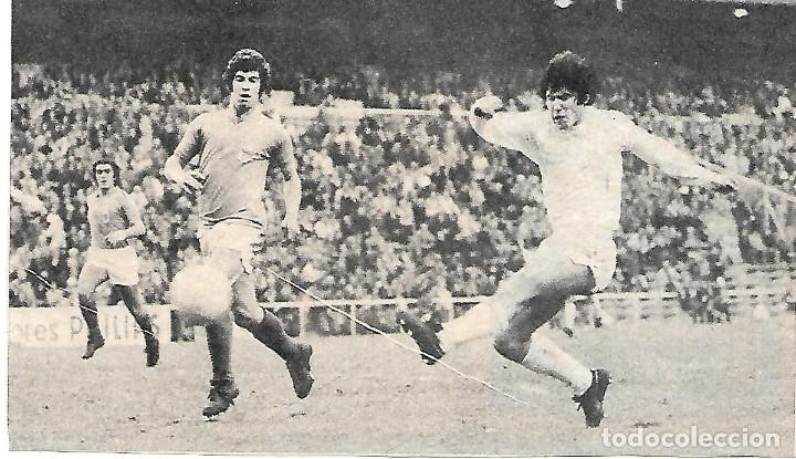 Collezionismo sportivo: REAL MADRID: Recorte de SANTILLANA chutando. A&ntilde;os 70