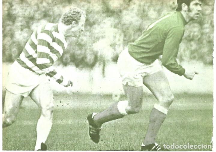 Sammelleidenschaft Sport: CELTIC DE GLASGOW: Gran recorte de JIMMY JOHNSTONE en acci&oacute;n contra el Rangers